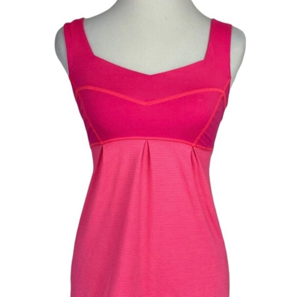 Lululemon atheistica red elevate run teme tank top .